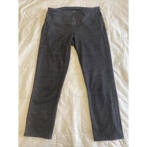 Athleta Legging Women's X-Small Black Capri Athletic Pants Yoga Crop Back Pocket